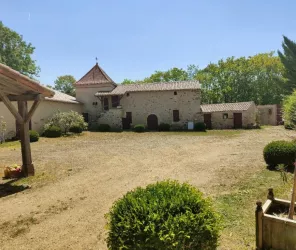 Tous droits réservés