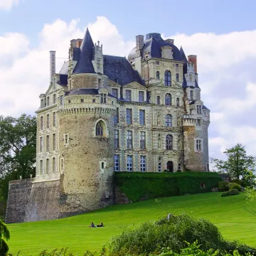 Visite el castillo de Brissac: siga los pasos de los duques durante una visita 