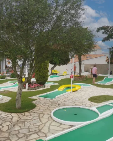 Tous droits réservés