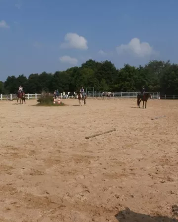 © Ecurie Esperluette