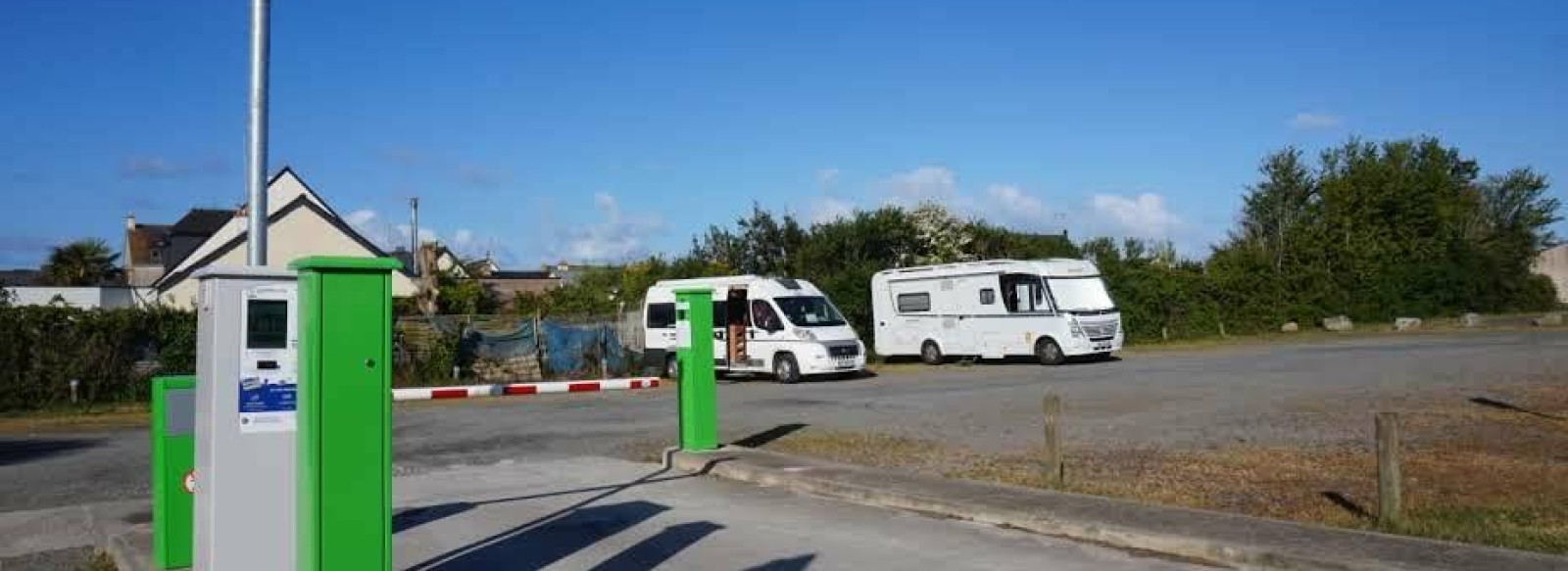 Aire camping cars park Alphonse Daudet