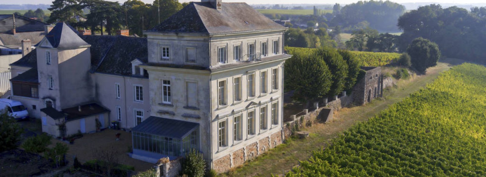 CHATEAU D'AVRILLE